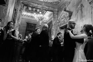 Black-and-white Viennaze Waltz Photography