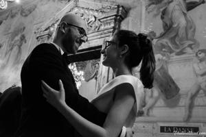 Black-and-white Viennaze Waltz Photography