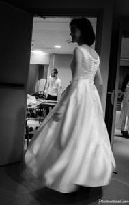 Black-and-white Viennaze Waltz Photography