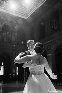 Black-and-white Viennaze Waltz Photography