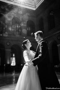 Black-and-white Viennaze Waltz Photography