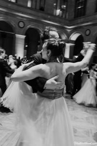 Black-and-white Viennaze Waltz Photography