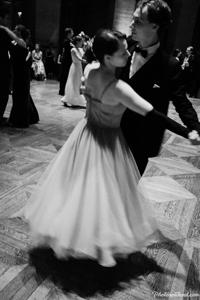 Black-and-white Viennaze Waltz Photography