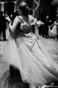 Black-and-white Viennaze Waltz Photography