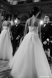 Black-and-white Viennaze Waltz Photography