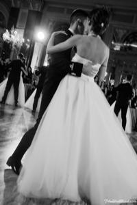 Black-and-white Viennaze Waltz Photography