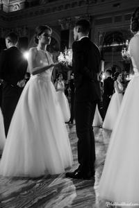 Black-and-white Viennaze Waltz Photography