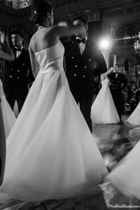 Black-and-white Viennaze Waltz Photography