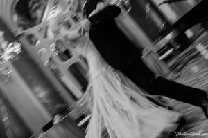 Black-and-white Viennaze Waltz Photography